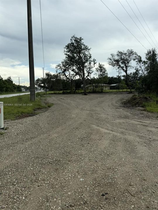 На продажу: $85,000 (0.21 acres)