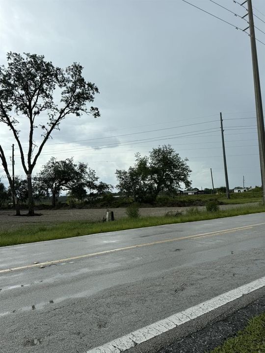 На продажу: $85,000 (0.21 acres)