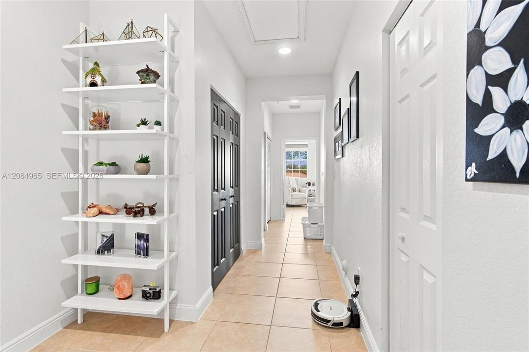 For Sale: $465,000 (3 beds, 3 baths, 1745 Square Feet)