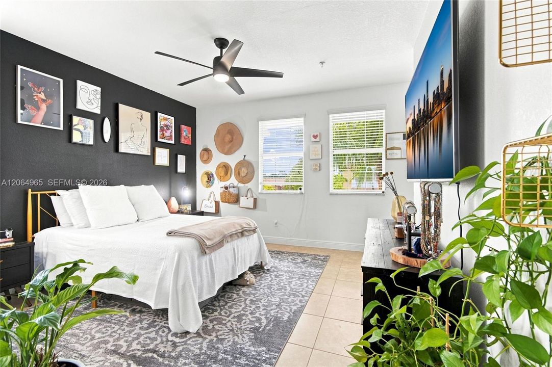 For Sale: $465,000 (3 beds, 3 baths, 1745 Square Feet)