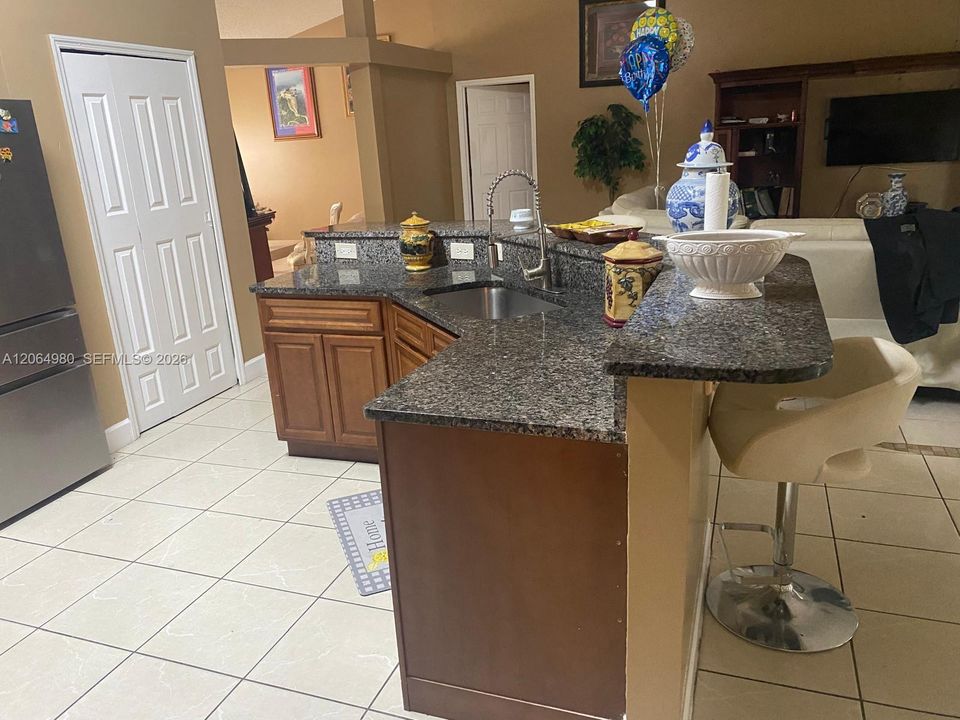 For Sale: $360,000 (3 beds, 2 baths, 2006 Square Feet)