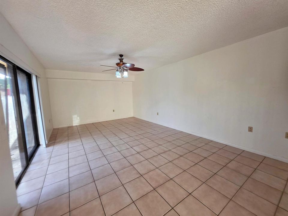 Living area 1