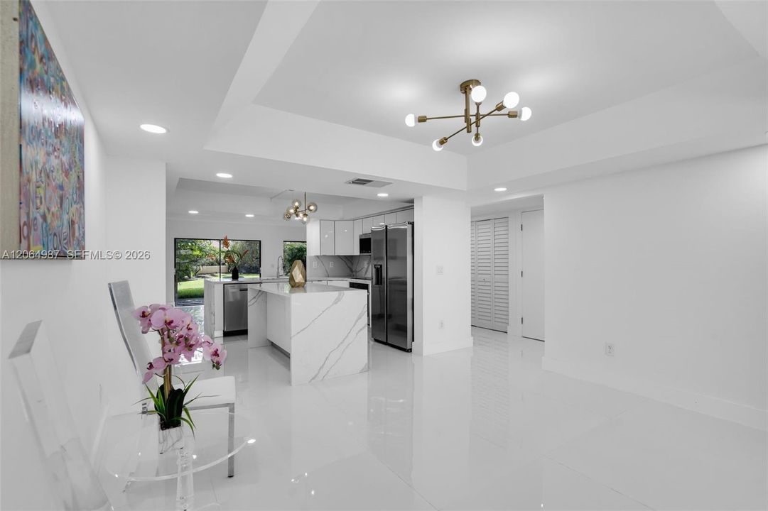 For Sale: $665,000 (3 beds, 3 baths, 1983 Square Feet)