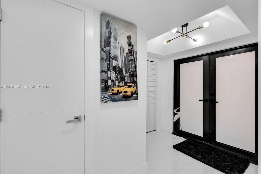 For Sale: $665,000 (3 beds, 3 baths, 1983 Square Feet)