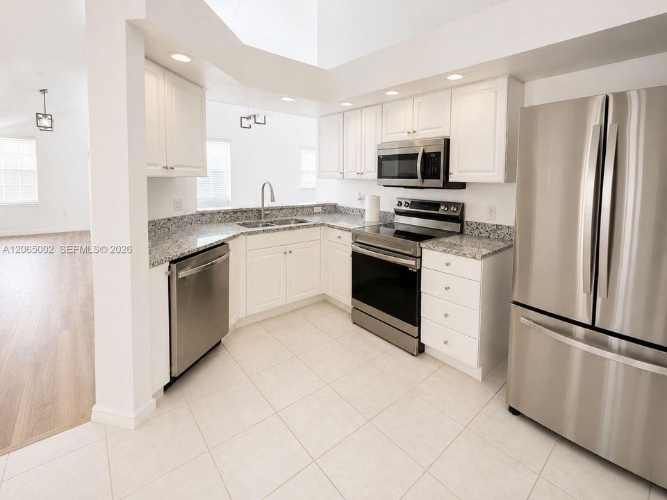 For Sale: $229,000 (3 beds, 2 baths, 1321 Square Feet)