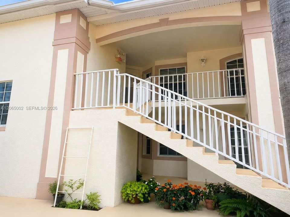 For Sale: $229,000 (3 beds, 2 baths, 1321 Square Feet)