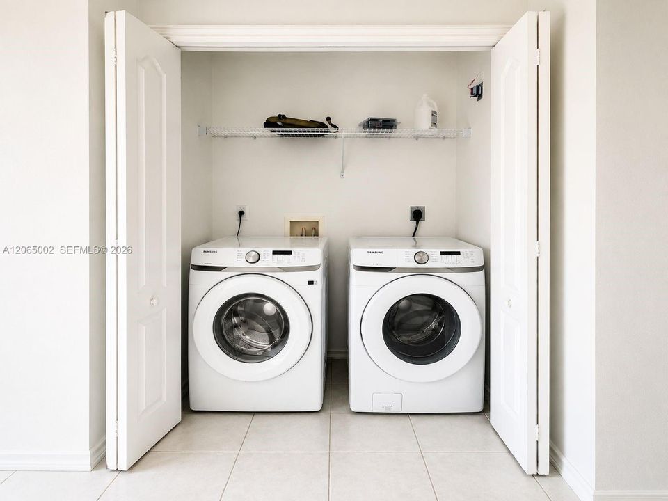 For Sale: $229,000 (3 beds, 2 baths, 1321 Square Feet)
