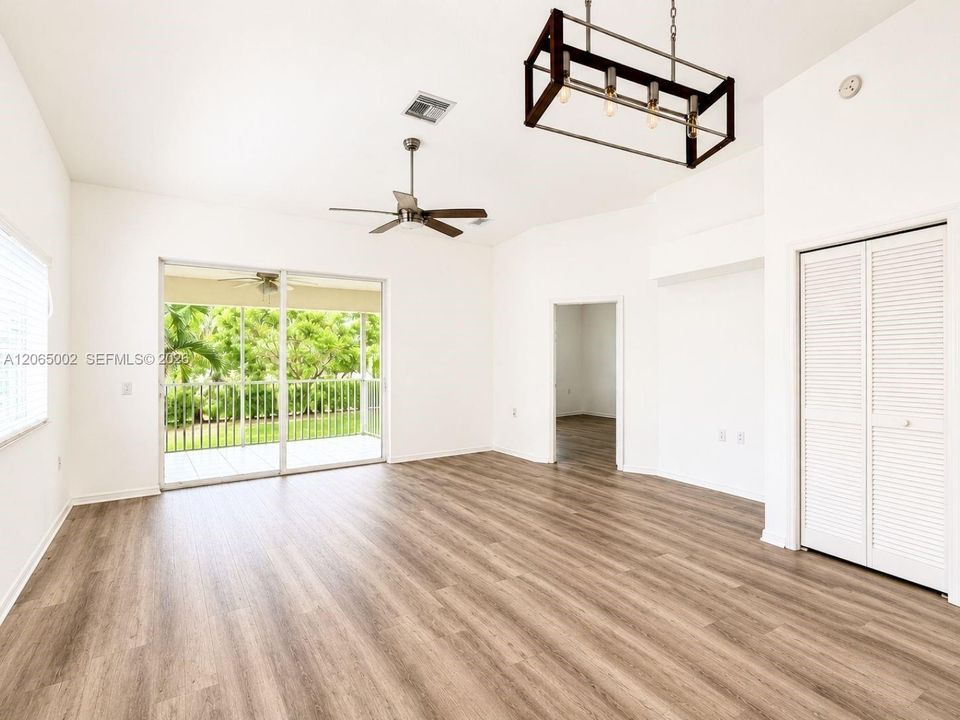 For Sale: $229,000 (3 beds, 2 baths, 1321 Square Feet)