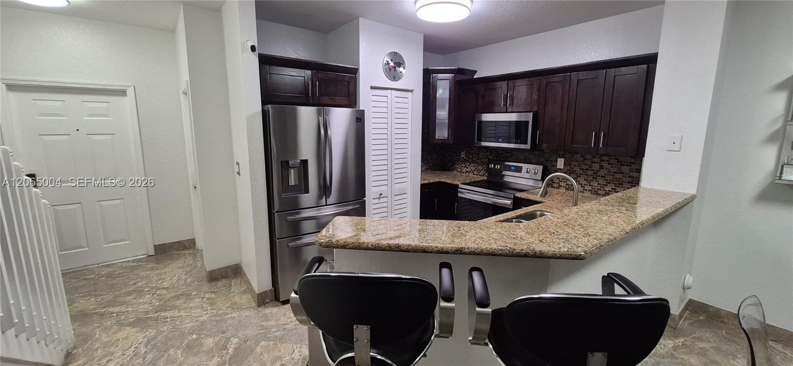 For Sale: $445,000 (3 beds, 2 baths, 1428 Square Feet)