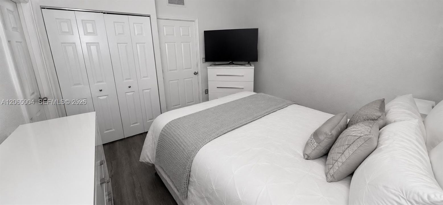 For Sale: $445,000 (3 beds, 2 baths, 1428 Square Feet)