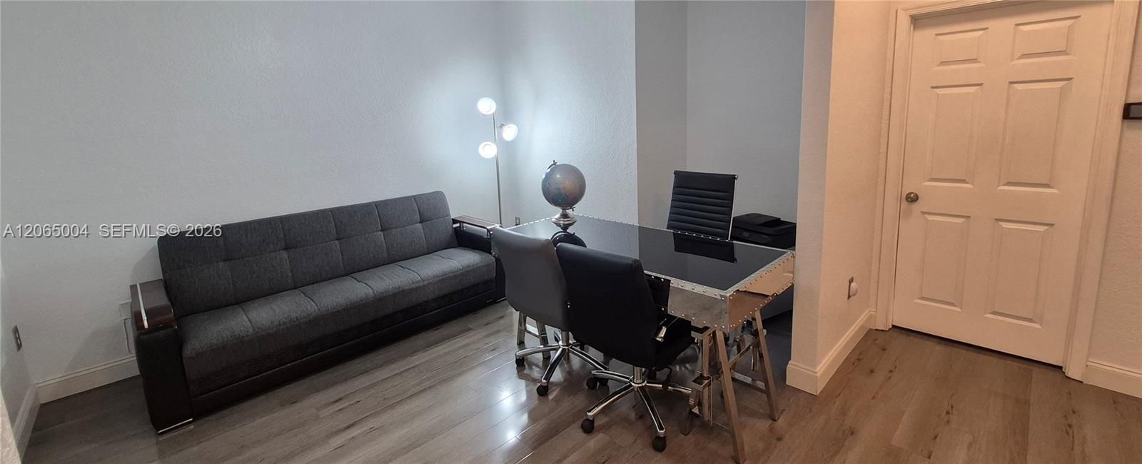 For Sale: $445,000 (3 beds, 2 baths, 1428 Square Feet)