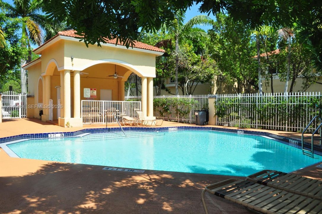 For Sale: $445,000 (3 beds, 2 baths, 1428 Square Feet)