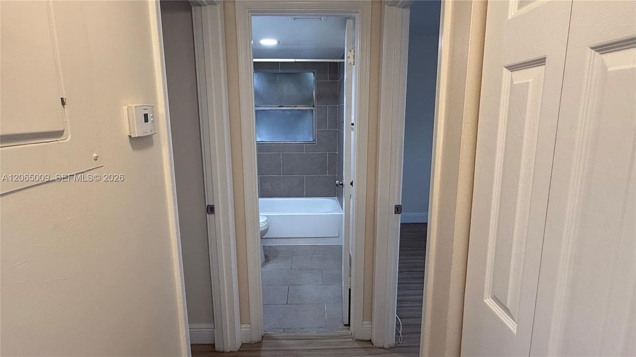 Под контрактом: $159,900 (2 спален, 2 ванн, 768 Квадратных фут)
