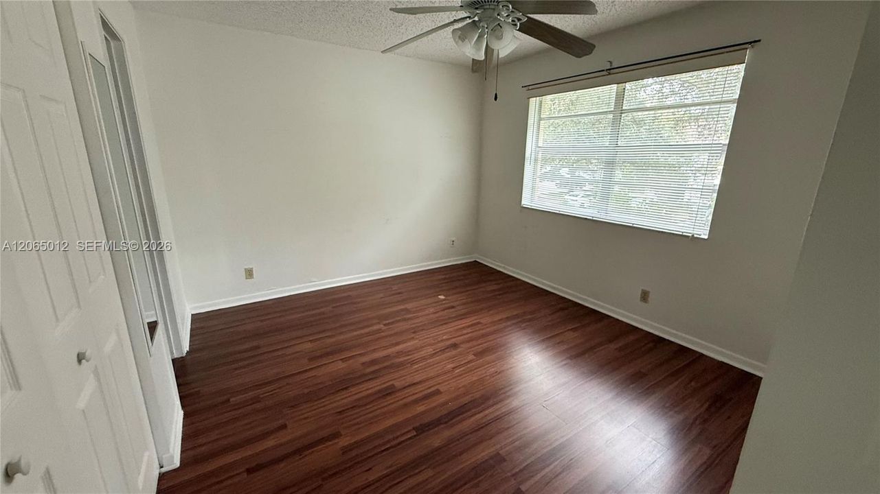 For Sale: $149,900 (2 beds, 2 baths, 768 Square Feet)