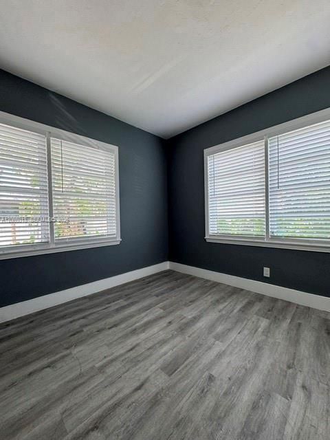 For Rent: $2,400 (2 beds, 1 baths, 970 Square Feet)