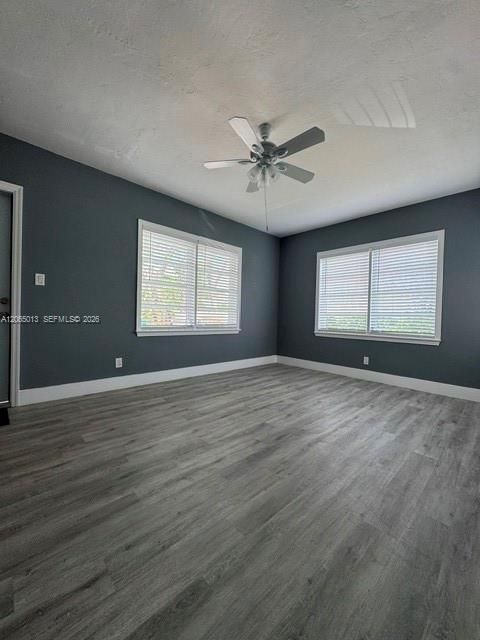 For Rent: $2,400 (2 beds, 1 baths, 970 Square Feet)