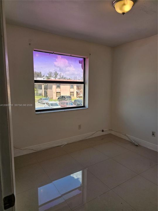 For Rent: $2,395 (3 beds, 2 baths, 980 Square Feet)