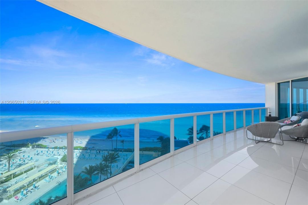 For Sale: $2,800,000 (3 beds, 3 baths, 3062 Square Feet)