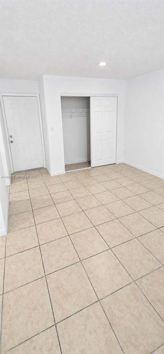 For Rent: $1,800 (2 beds, 1 baths, 434568 Square Feet)