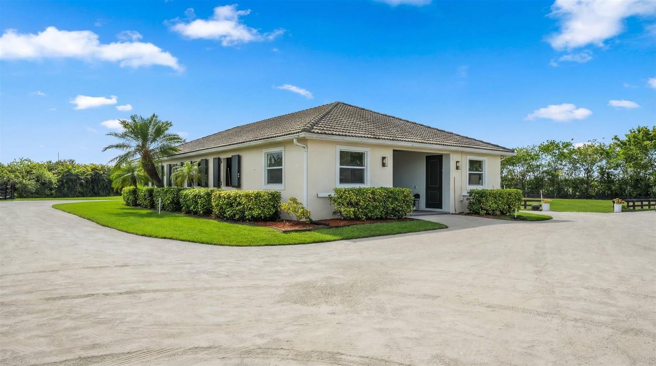47-15380 46th Ln S