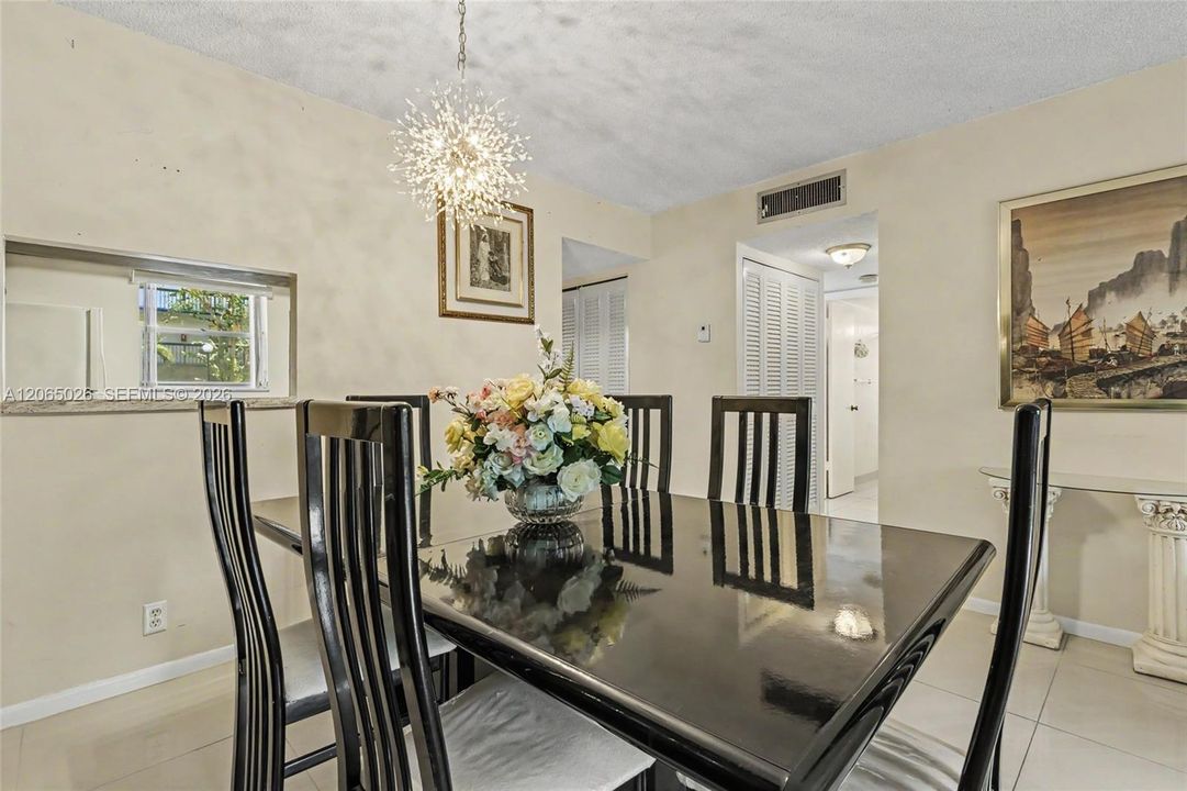 For Sale: $79,900 (2 beds, 2 baths, 958 Square Feet)