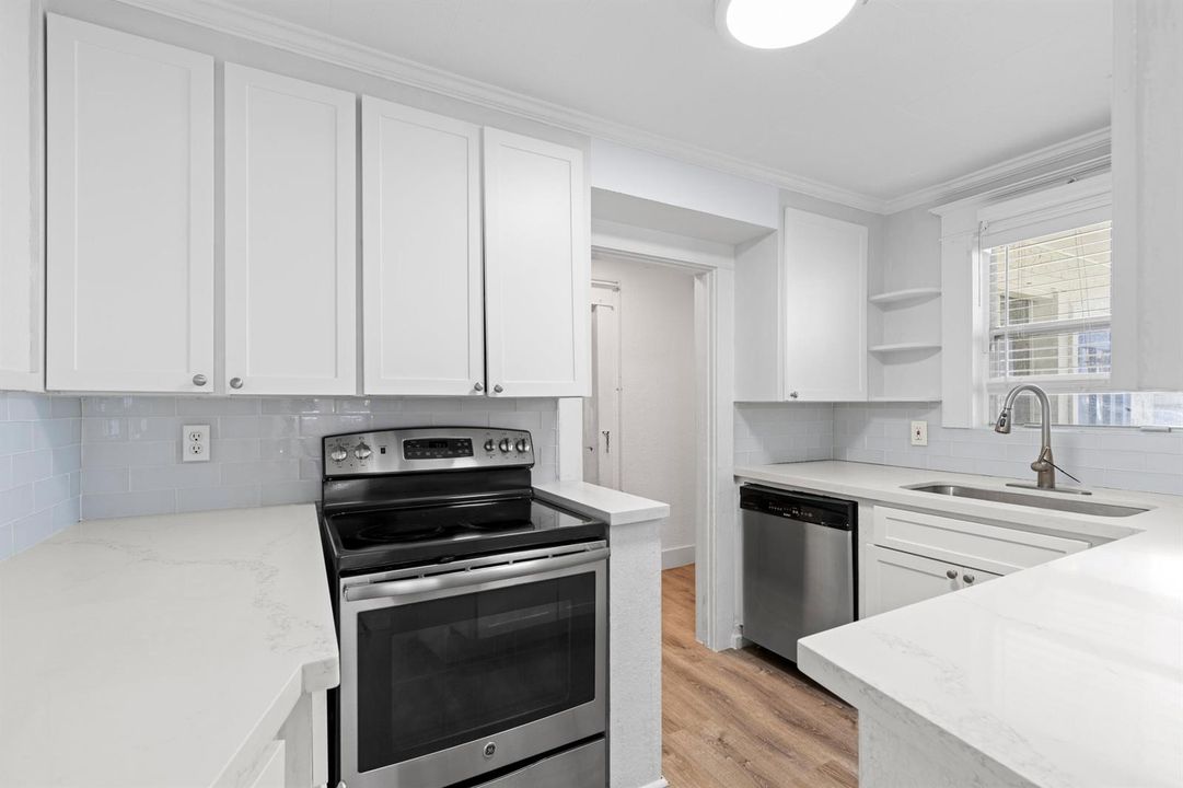 526 38th Street West