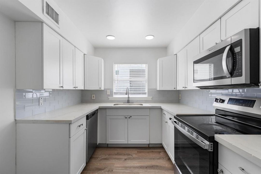 526 38th Street West
