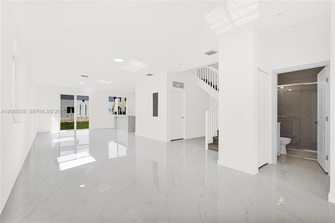 For Sale: $2,990,000 (5 beds, 4 baths, 0 Square Feet)
