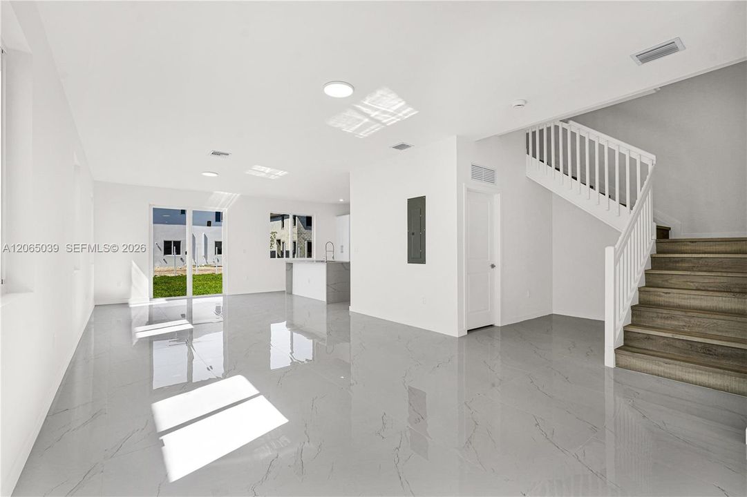 For Sale: $2,990,000 (5 beds, 4 baths, 0 Square Feet)