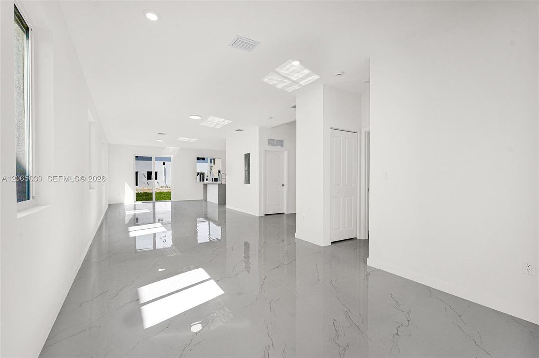 For Sale: $2,990,000 (5 beds, 4 baths, 0 Square Feet)