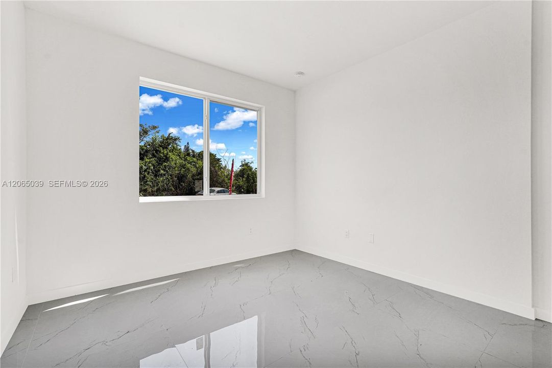 For Sale: $2,990,000 (5 beds, 4 baths, 0 Square Feet)