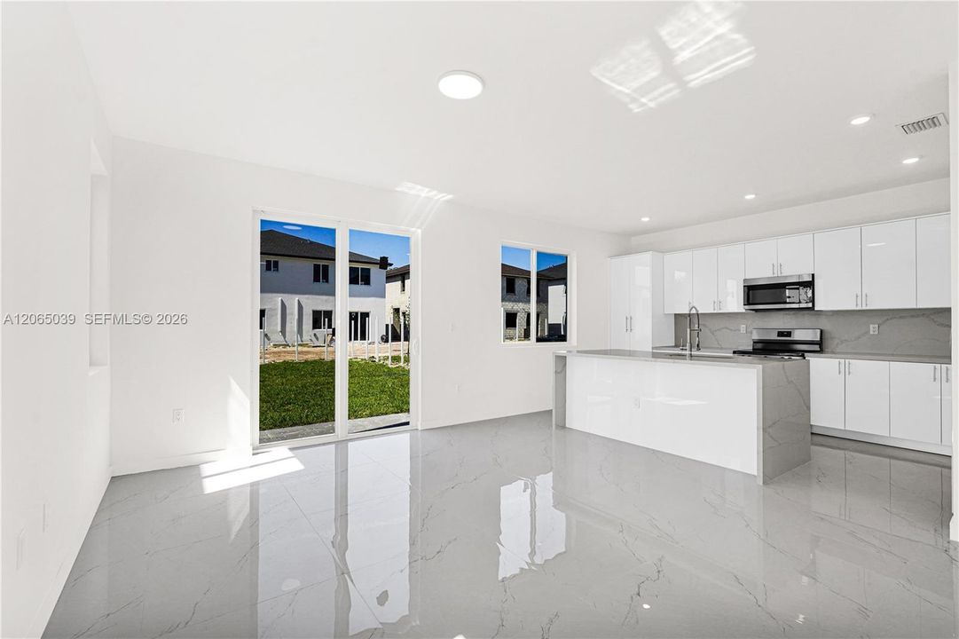 For Sale: $2,990,000 (5 beds, 4 baths, 0 Square Feet)