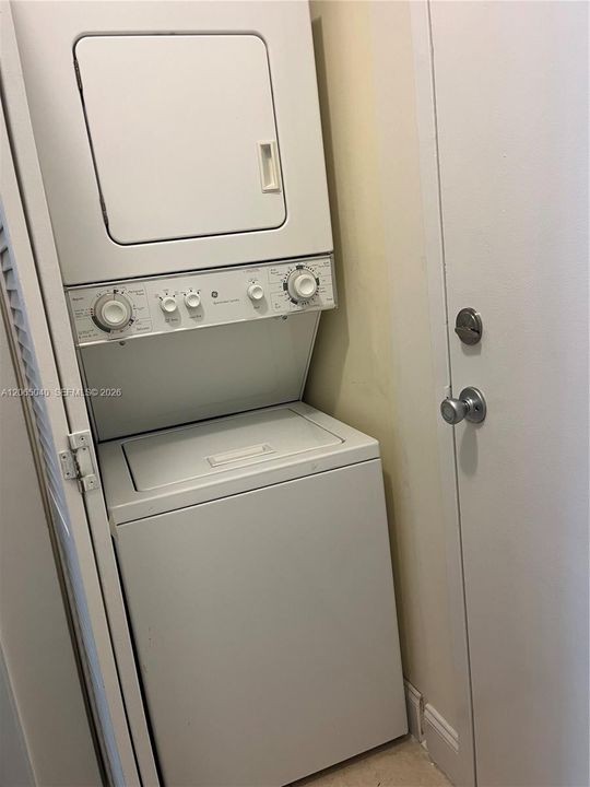 IN-UNIT WASHER/DRYER