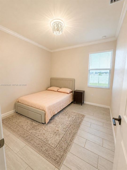 En Venta: $739,900 (3 camas, 2 baños, 1663 Pies cuadrados)