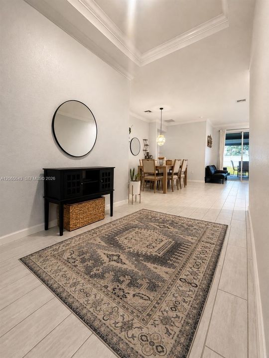 En Venta: $739,900 (3 camas, 2 baños, 1663 Pies cuadrados)