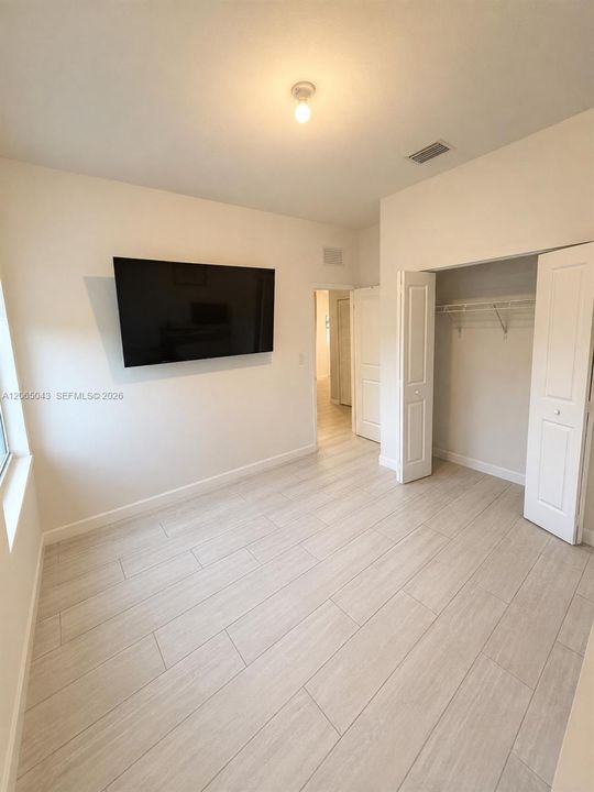 En Venta: $739,900 (3 camas, 2 baños, 1663 Pies cuadrados)