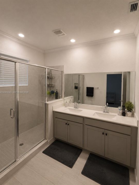 En Venta: $739,900 (3 camas, 2 baños, 1663 Pies cuadrados)