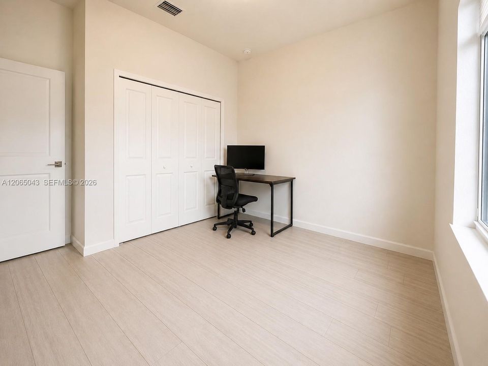 En Venta: $739,900 (3 camas, 2 baños, 1663 Pies cuadrados)