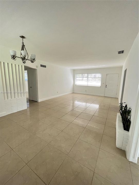 For Sale: $850,000 (3 beds, 2 baths, 1375 Square Feet)