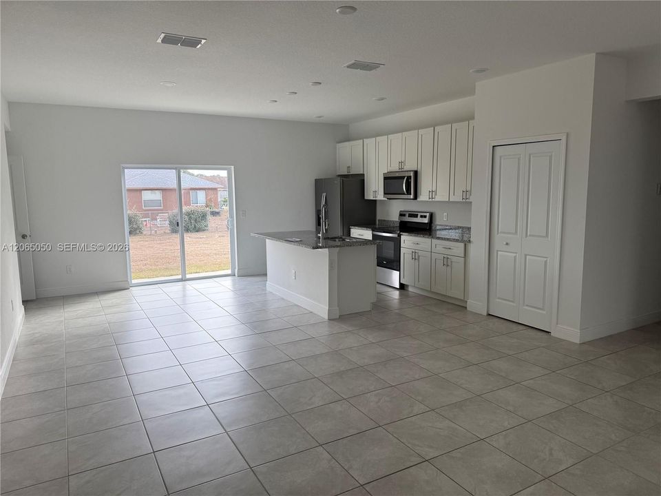For Rent: $1,950 (4 beds, 2 baths, 0 Square Feet)