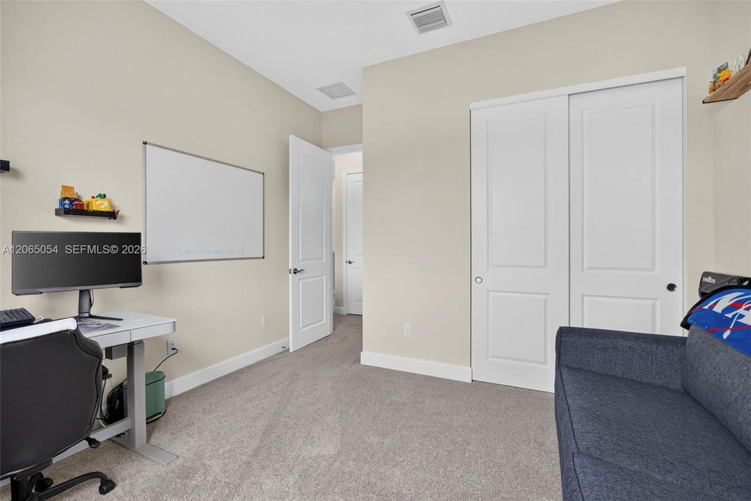 For Sale: $720,000 (3 beds, 2 baths, 2579 Square Feet)