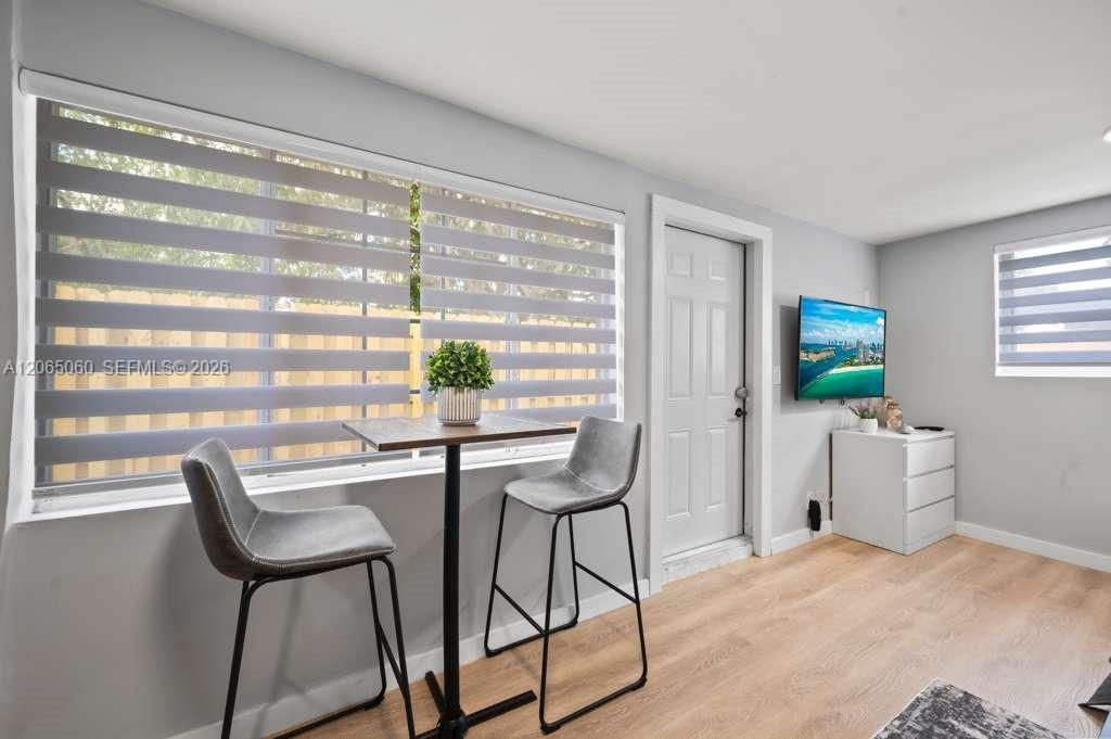 For Rent: $1,500 (0 beds, 1 baths, 1797 Square Feet)