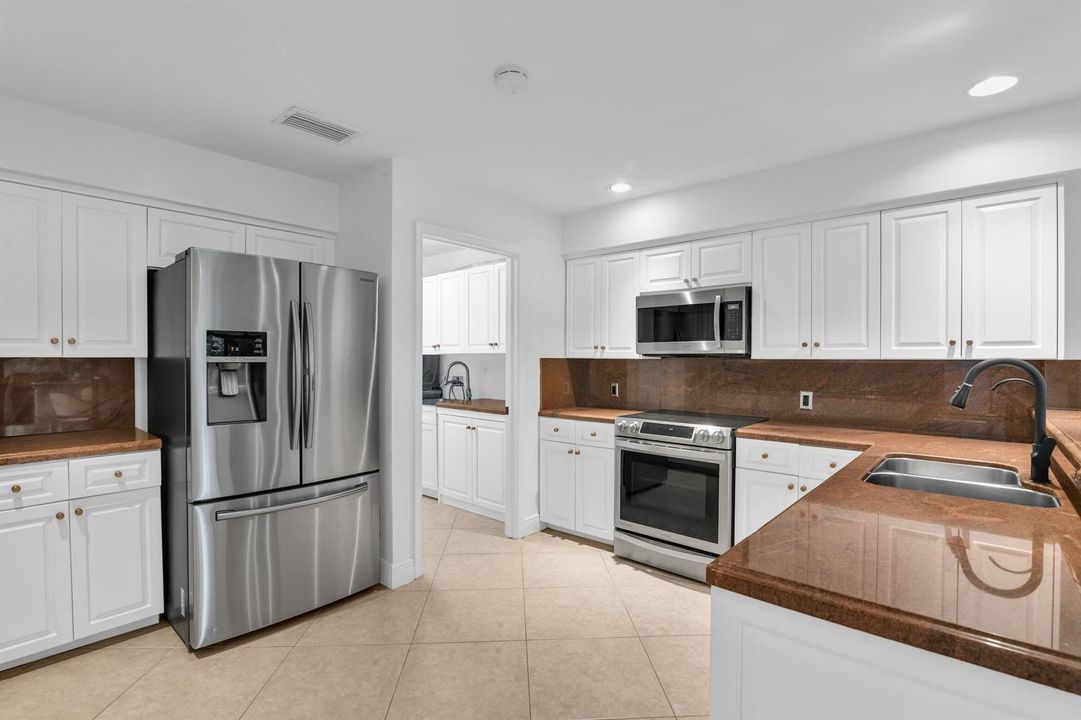 753 Villa Portofino Cir, Deerfield Beach