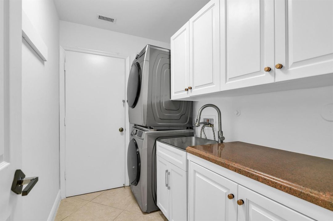 753 Villa Portofino Cir, Deerfield Beach