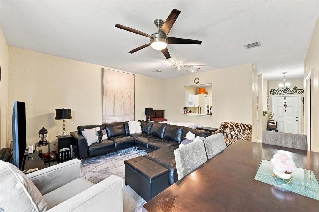 10_living room