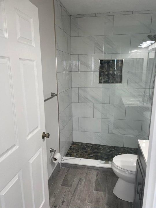 Aster ln 2nd bath