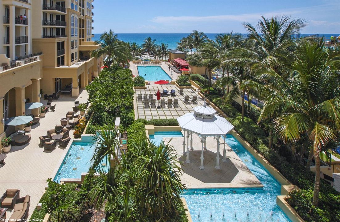 Resort Singer Pool 2 AAP 2016 - Copy