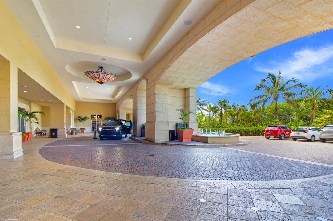 Marriott Singer Island Porte-cochere b A