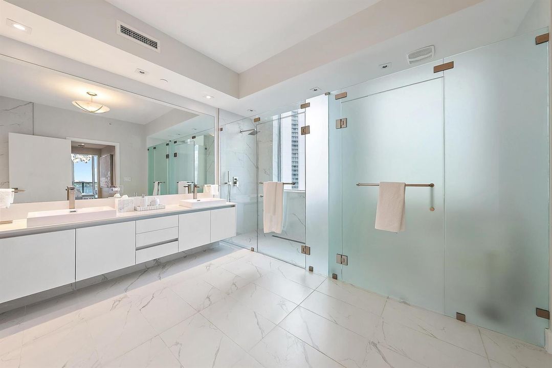 3100 N Ocean Dr p 1105-25