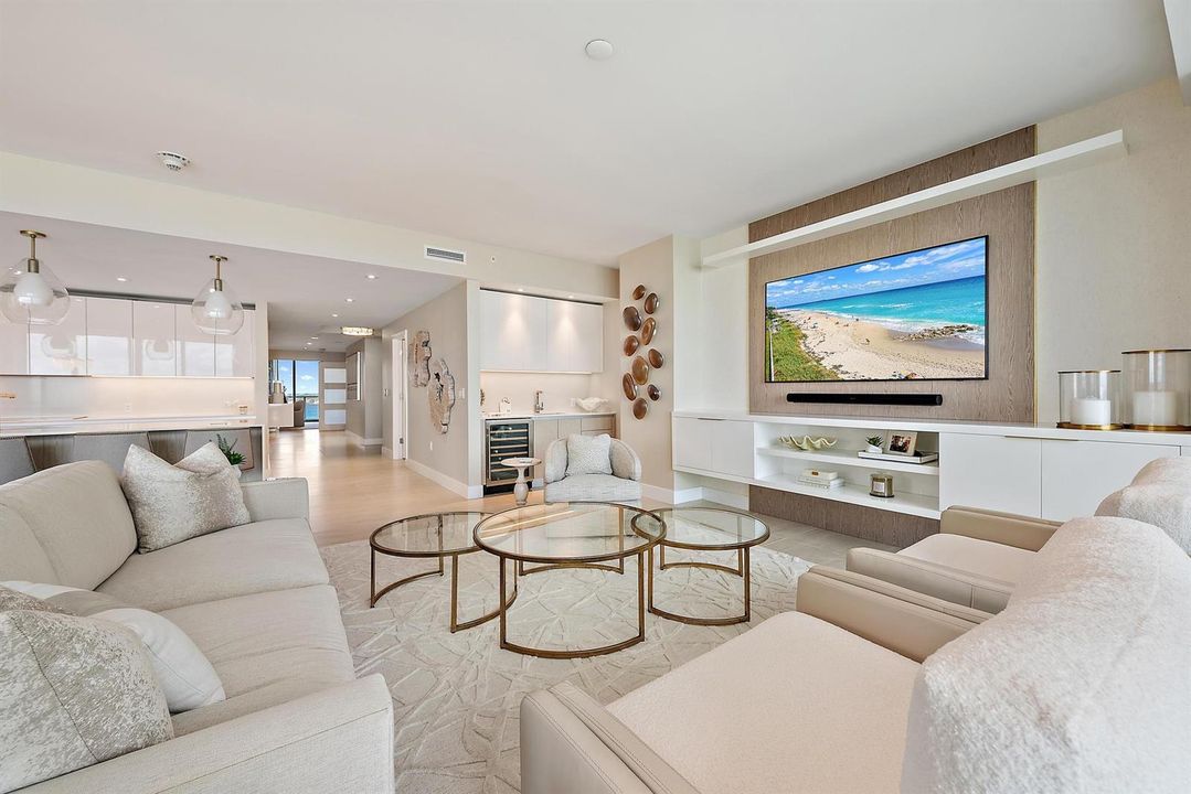 3100 N Ocean Dr p 1105-12